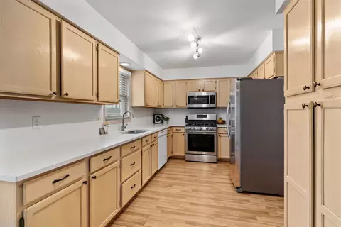 Kitchen - 3035 Compton Rd, Aurora, IL 60504 photo 1 of 2