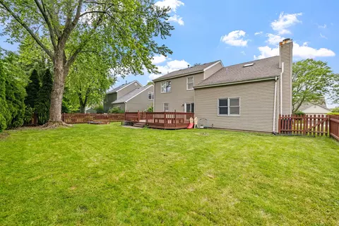 Exterior - 3035 Compton Rd, Aurora, IL 60504 photo 4 of 5