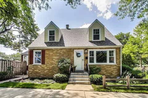 1098 Fowler Ave, Evanston, IL 60202