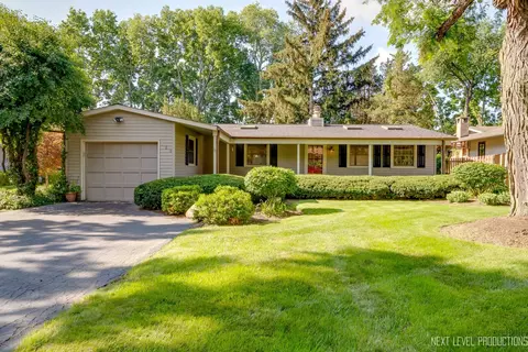920 Garden Ave, Geneva, IL 60134