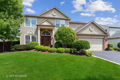 250 S Cranberry St, Bolingbrook, IL 60490