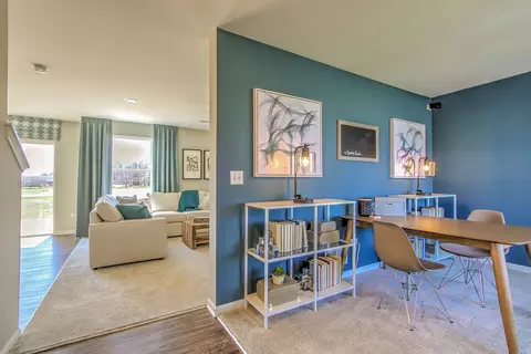 912 Sharp Dr, Plano, IL 60545 photo 3