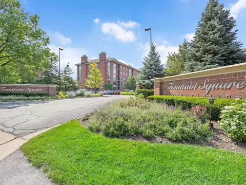 865 E 22nd St #208, Lombard, IL 60148