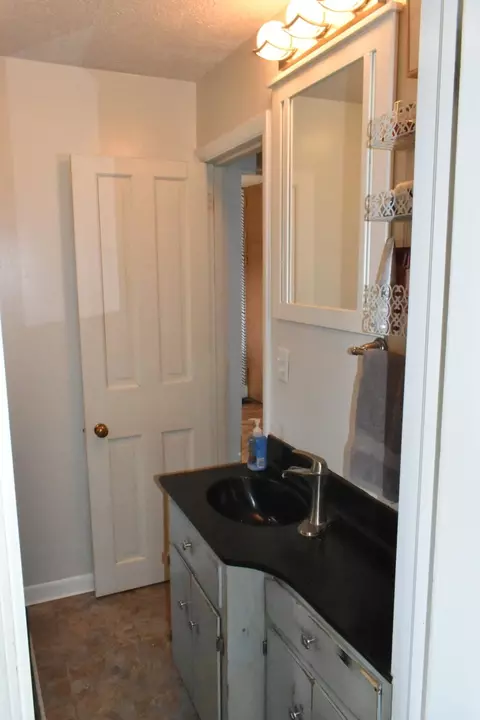 197 W 3rd St, El Paso, IL 61738 photo 24