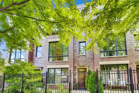 1715 W Schubert Ave #G52, Chicago, IL 60614