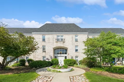 5001 Carriageway Dr #A112, Rolling Meadows, IL 60008