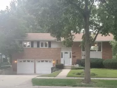 824 E Baldwin Rd, Palatine, IL 60074