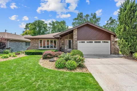 4005 W 105th Pl, Oak Lawn, IL 60453