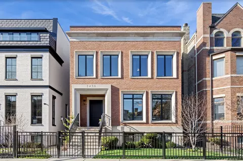 1430 W Melrose St, Chicago, IL 60657