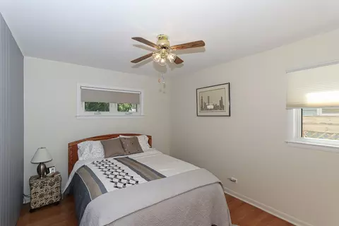 331 E Walnut St, Roselle, IL 60172 photo 25