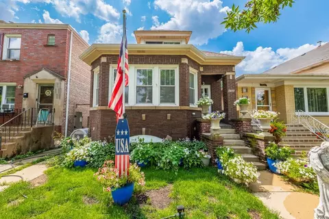 3533 W 66th St, Chicago, IL 60629