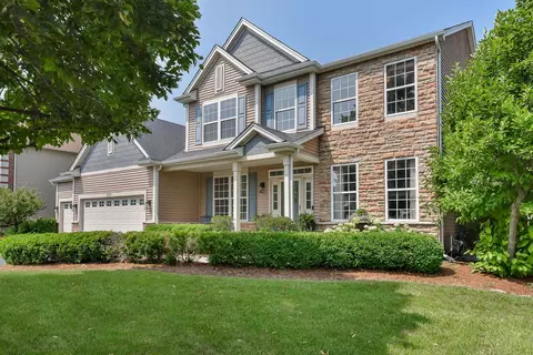 2713 Mc Duffee Cir, North Aurora, IL 60542