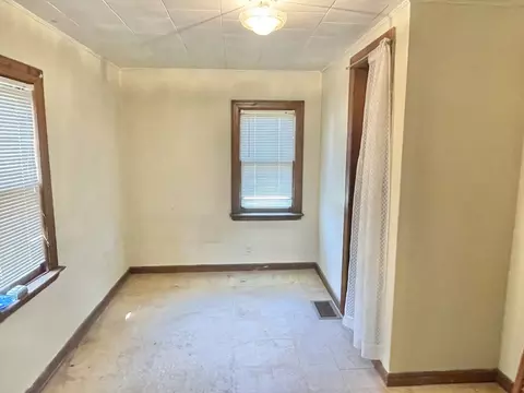 515 E Canal Ave, Ottawa, IL 61350 photo 8