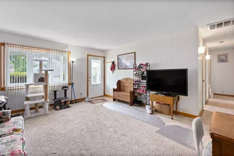 734 Tomahawk Dr, Ottawa, IL 61350 photo 6