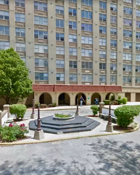 4300 W Ford City Dr #A1505, Chicago, IL 60652