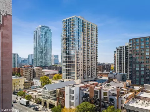 1212 N Lasalle St #1201, Chicago, IL 60610