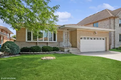 4651 N Oakview St, Chicago, IL 60656
