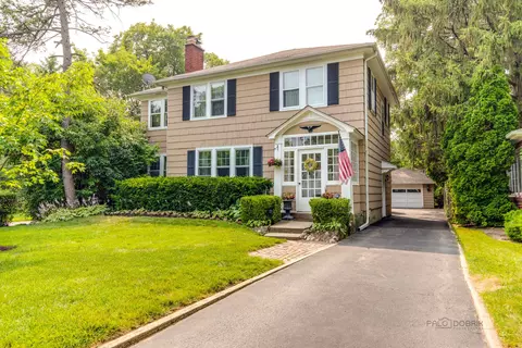 40 S June Ter, Lake Forest, IL 60045