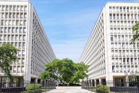 1450 E 55th Pl #320S, Chicago, IL 60637