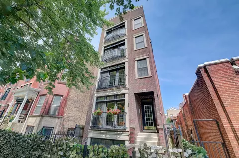 842 W Aldine Ave #1, Chicago, IL 60657