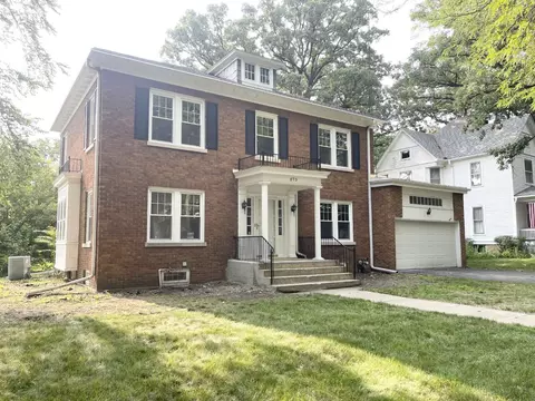 895 S Greenwood Ave, Kankakee, IL 60901