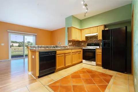2552 Oak Tree Ln, Plainfield, IL 60586 photo 7