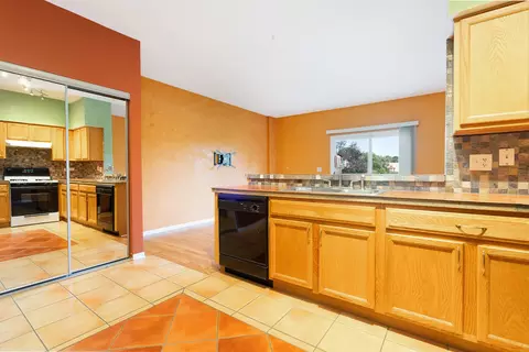 2552 Oak Tree Ln, Plainfield, IL 60586 photo 8
