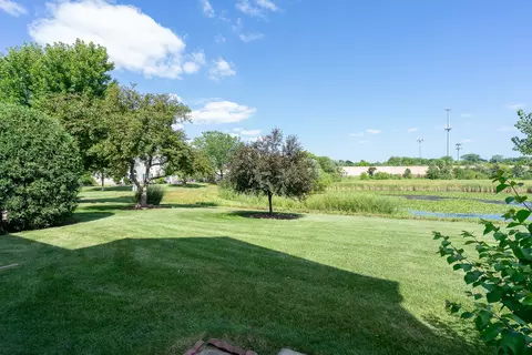 2552 Oak Tree Ln, Plainfield, IL 60586 photo 2