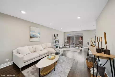 1736 E 92nd Pl, Chicago, IL 60617 photo 3