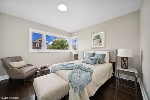 1736 E 92nd Pl, Chicago, IL 60617 photo 12