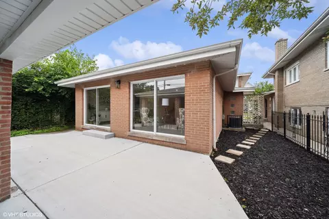 1736 E 92nd Pl, Chicago, IL 60617 photo 19