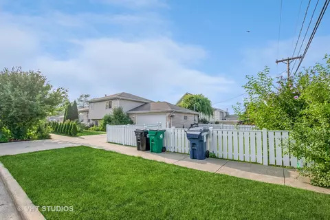 7799 S 78th Ct, Bridgeview, IL 60455 photo 8