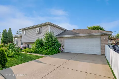 7799 S 78th Ct, Bridgeview, IL 60455 photo 4