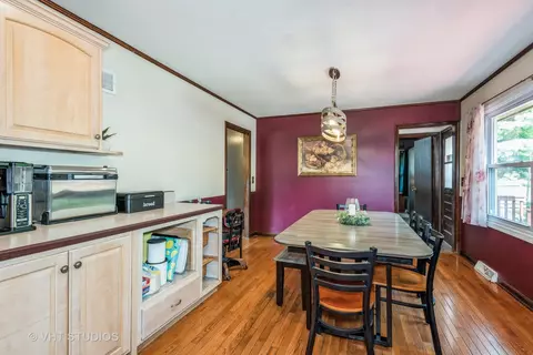 834 Morgan St, Elgin, IL 60123 photo 5