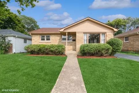 315 Brice Ave, Mundelein, IL 60060
