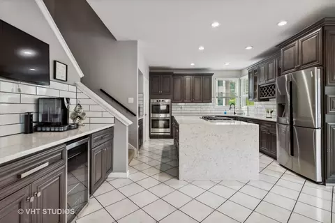 1184 Hunters Rdg E, Hoffman Estates, IL 60192 photo 4