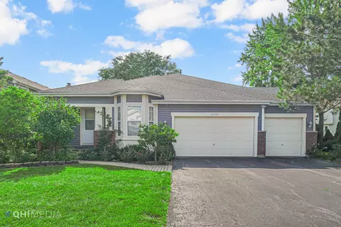 2210 Apple Hill Ln, Buffalo Grove, IL 60089