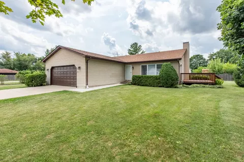 140 Russell Ave, Winthrop Harbor, IL 60096
