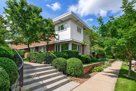 1005 Peterson Ave #A, Park Ridge, IL 60068