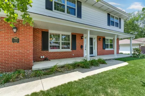 1205 Valentine Dr, Normal, IL 61761 photo 2