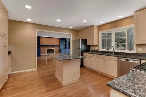 1205 Valentine Dr, Normal, IL 61761 photo 8