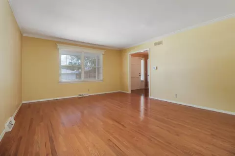 1205 Valentine Dr, Normal, IL 61761 photo 4