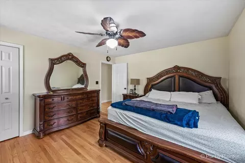 39 N Alfred Ave, Elgin, IL 60123 photo 17