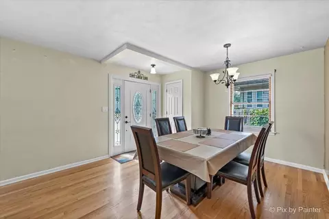 39 N Alfred Ave, Elgin, IL 60123 photo 7