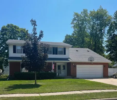 118 S Orr Dr, Normal, IL 61761