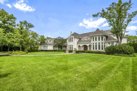 210 Indian Trail Rd, Oak Brook, IL 60523