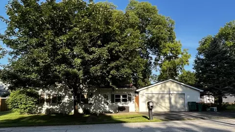 152 S Cash St, Seneca, IL 61360