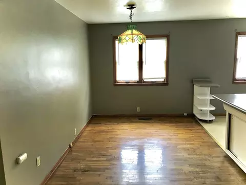 1984 E Cantrell St, Decatur, IL 62521 photo 3