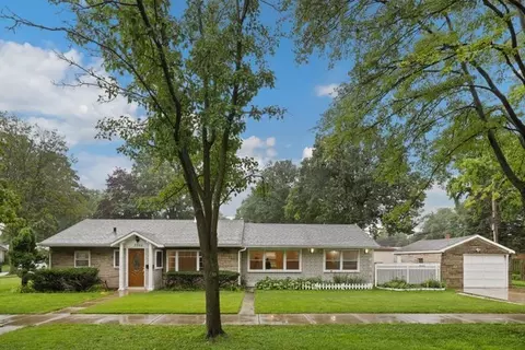 8944 Mcvicker Ave, Morton Grove, IL 60053