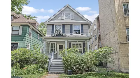6655 N Greenview Ave, Chicago, IL 60626